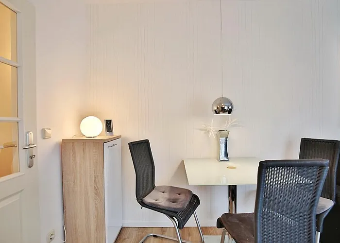 Am Rosenhain 23 Am Rosenhain 23 01 Lägenhet *