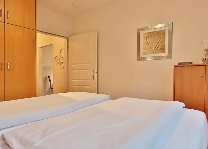 Am Rosenhain 23 Am Rosenhain 23 01 Lägenhet *